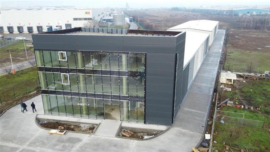 Spațiu industrial, de 575 mp, în Central