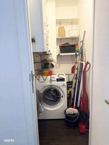 Apartament cu 3 camere semidecomandat în Horea