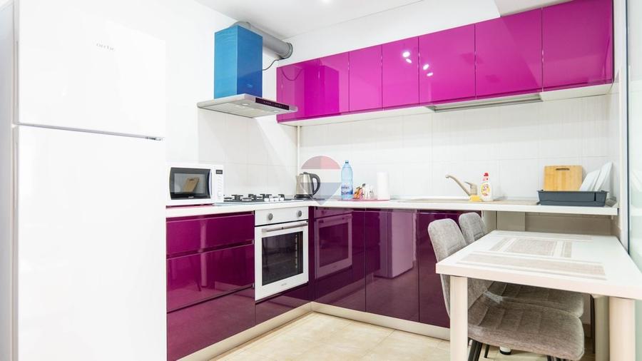 Apartament cu 2 camere decomandat, mobilat în Văcăresti