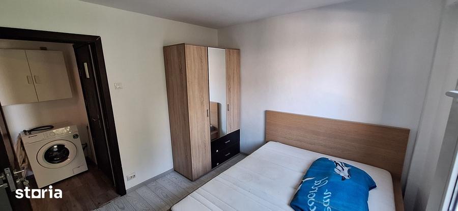 Apartament cu 4 camere semidecomandat în Pantelimon