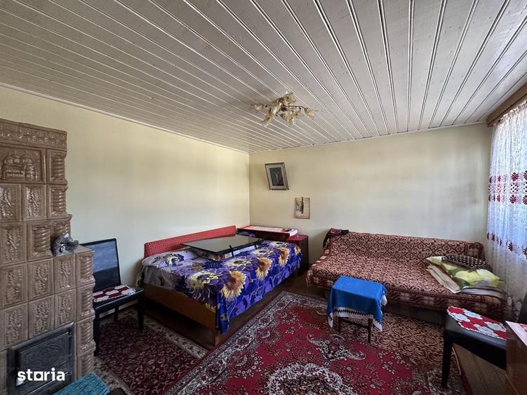 Casă cu 4 camere în Cornești