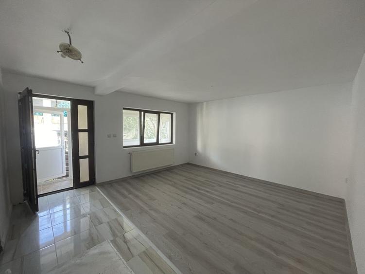 Casă cu 3 camere în Alexandru cel Bun