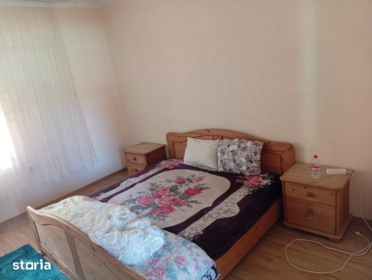 Casă cu 4 camere cu Teren 2877 Mp în Brazii