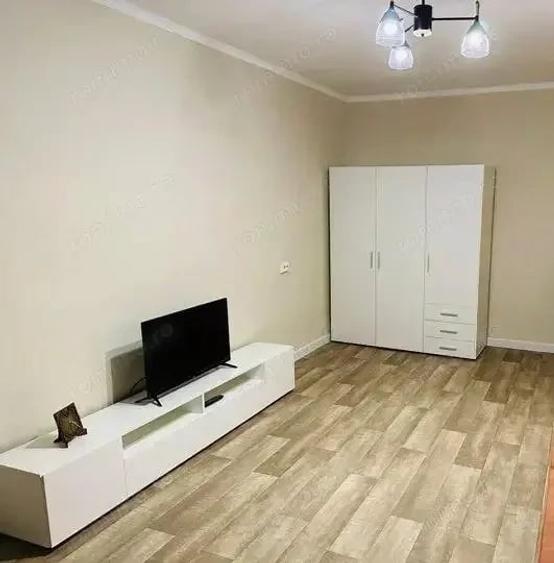 Garsonieră decomandată în Lipovei