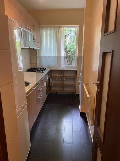 Apartament cu 2 camere semidecomandat în Brâncoveanu