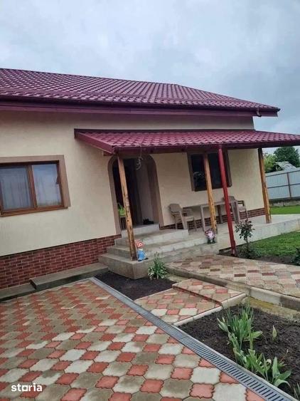 Casă cu 7 camere cu Teren 1500 Mp în Central