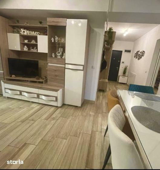 Apartament cu 3 camere în Rovine