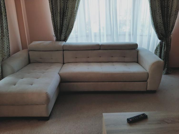 Apartament cu 3 camere decomandat în Exterior Vest
