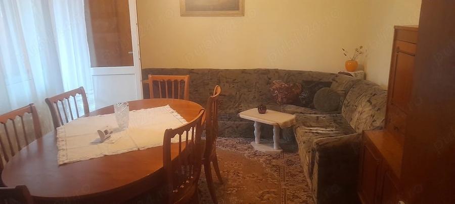 Apartament cu 3 camere decomandat în Central