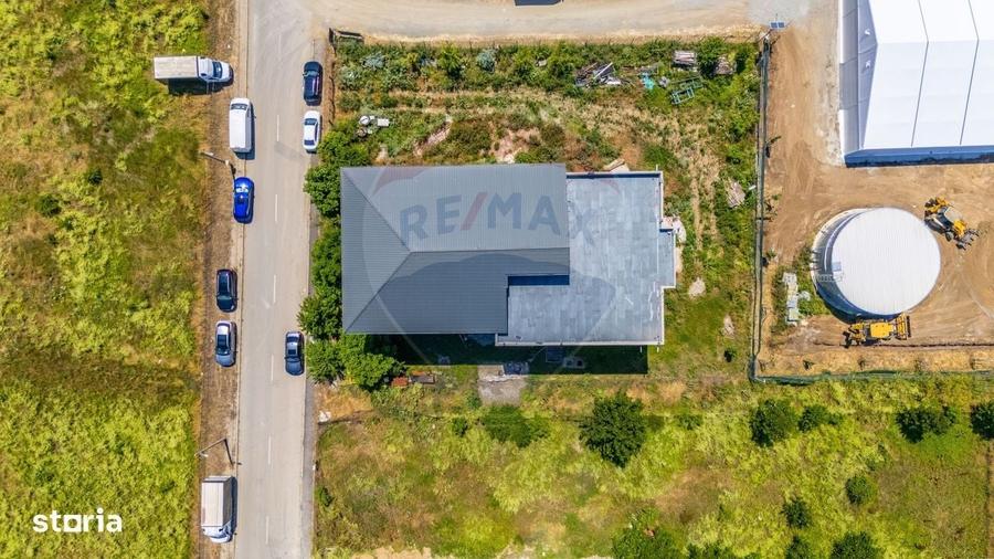Spațiu comercial, de 1,340 mp, în Central