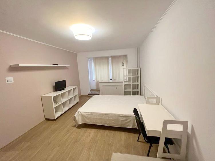 Garsonieră decomandată în Teiul Doamnei