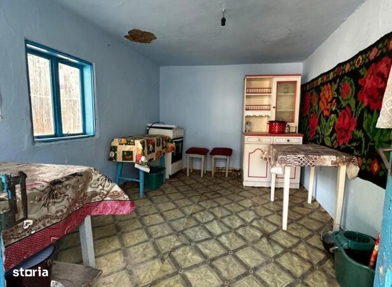 Casă cu 4 camere în Caraclău