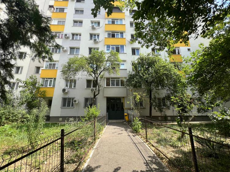 Apartament cu 2 camere decomandat în Rahova