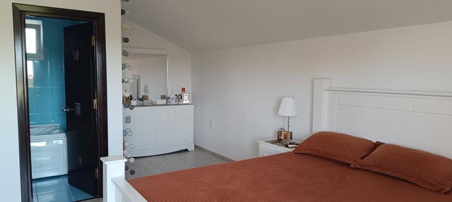 Casă cu 4 camere cu Teren 471 Mp în Agigea