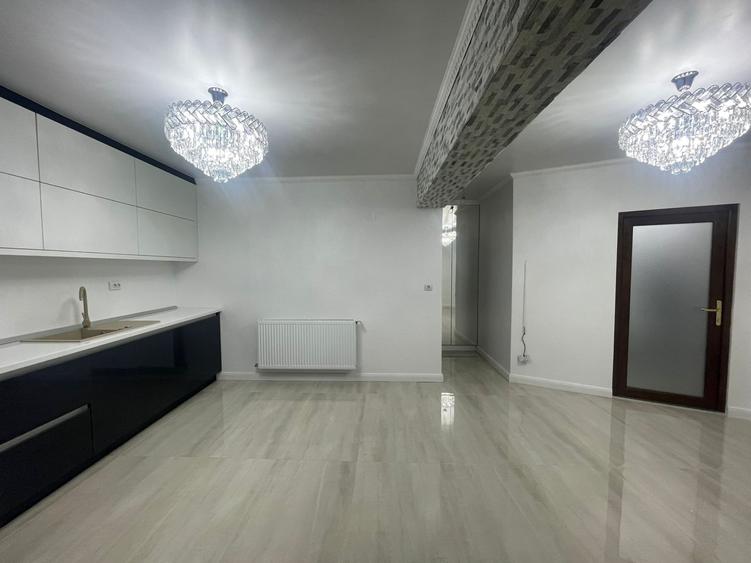 Apartament cu 4 camere semidecomandat, mobilat în Florești