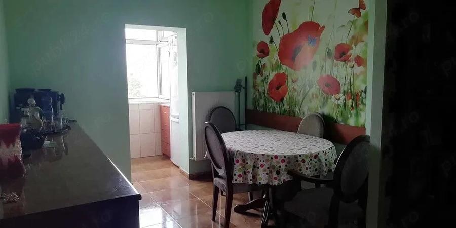Apartament cu 2 camere decomandat în Girocului