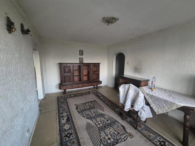 apartament 3 camere langa Metrou 1 Decembrie - 1