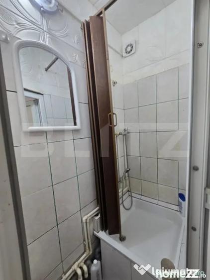 Garsonieră decomandată în Central