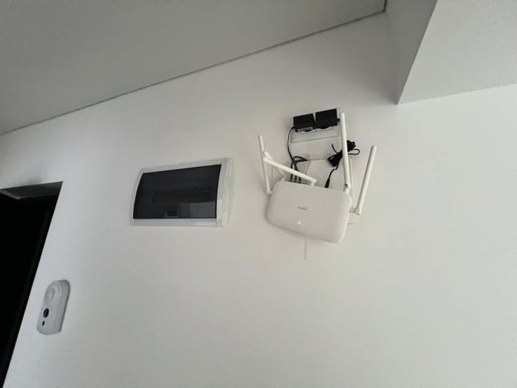Apartament cu 3 camere semidecomandat, mobilat în Theodor Pallady
