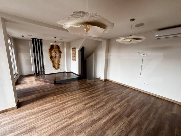Spațiu comercial, de 90 mp, în Spitalul Județean