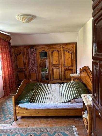 Casă individuală cu 5 camere cu Canalizare în Oncea