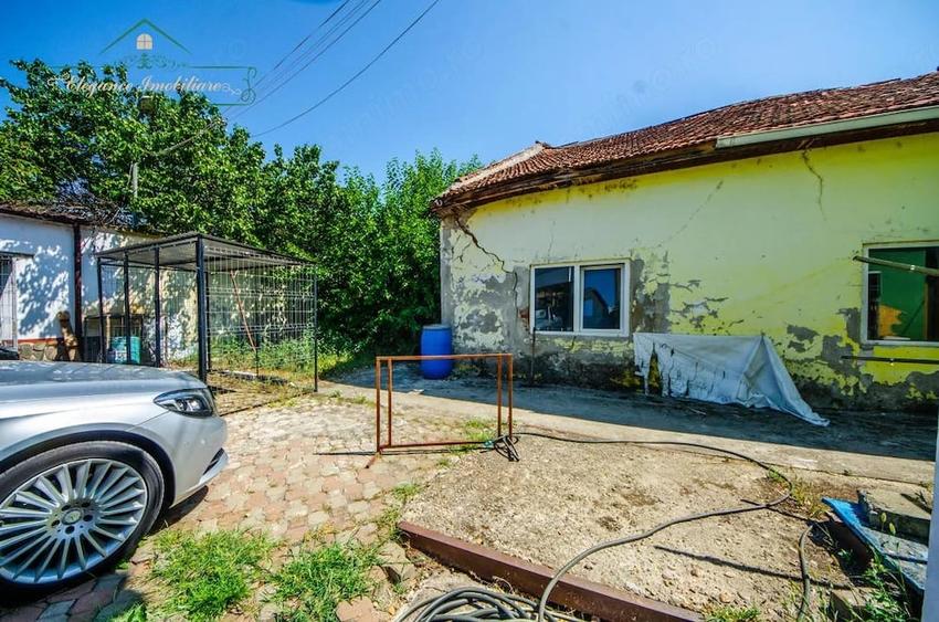 Casă cu 2 camere cu Teren 143 Mp în Central