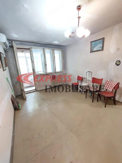 Apartament cu 2 camere decomandat în Dristor