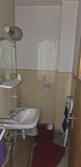 Apartament cu 4 camere decomandat, mobilat în Independenței