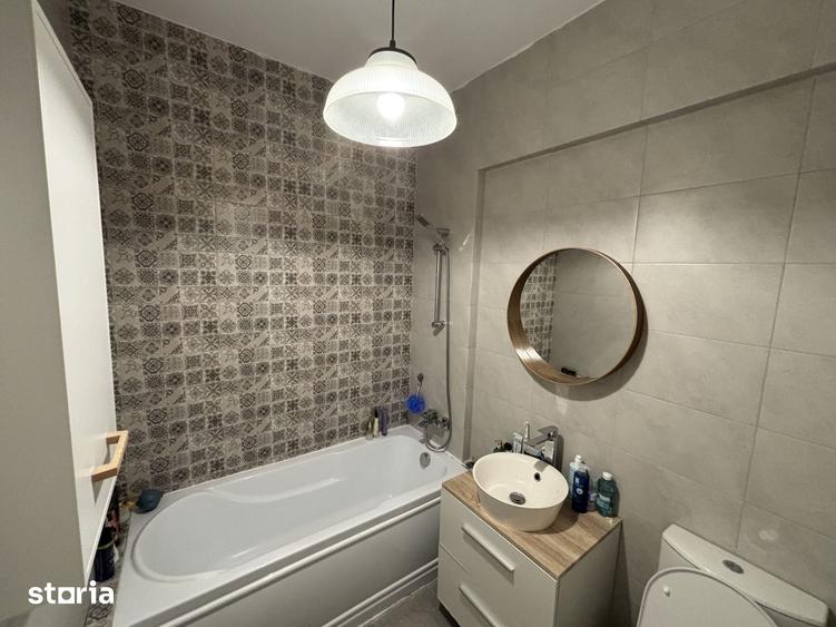 Apartament cu 2 camere în Apărătorii Patriei