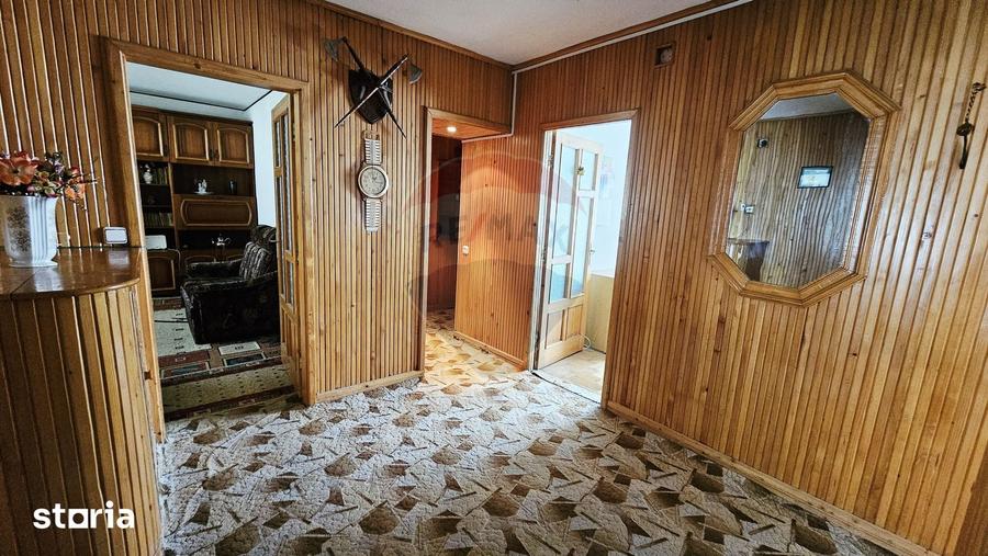 Apartament cu 4 camere în Mărăței