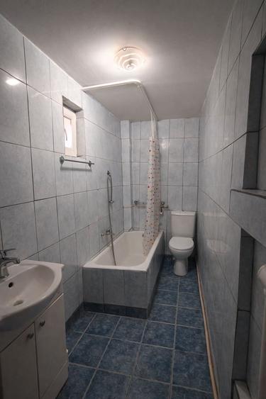 Casă individuală cu 2 camere cu Garaj în Semicentral