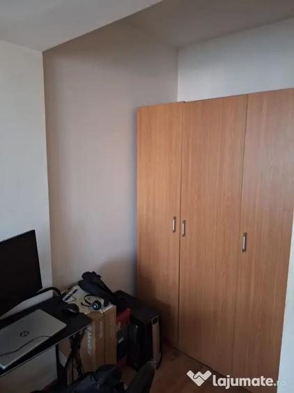 Garsonieră decomandată în Central