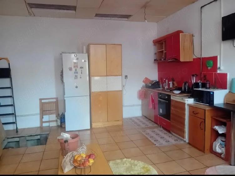 Casă cu Teren 300 Mp în Central