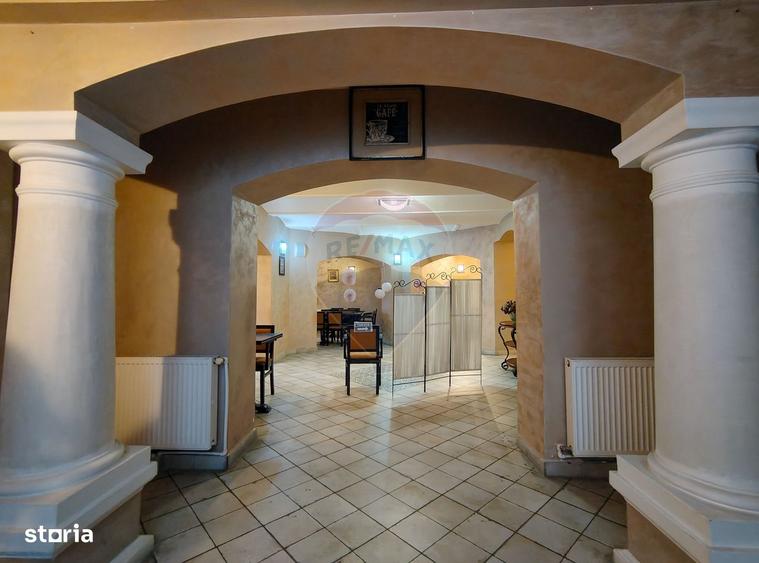 Proprietate speciala, doua vile de patrimoniu restaurate integral - 7