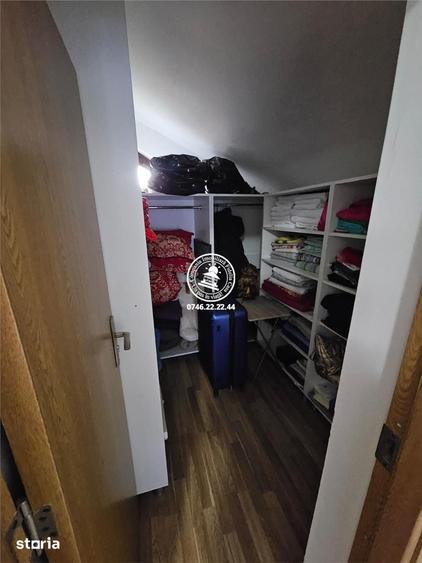 Casă cu 5 camere cu Teren 300 Mp în Valea Lupului