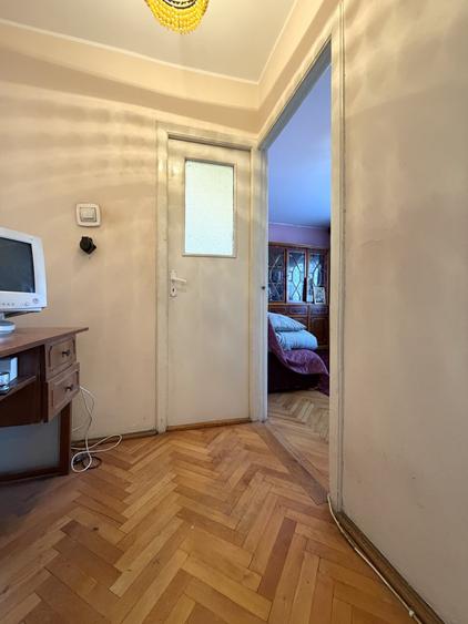 Apartament cu 2 camere semidecomandat, mobilat în Girocului