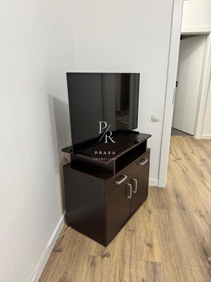 Apartament cu 2 camere semidecomandat, mobilat în Florești