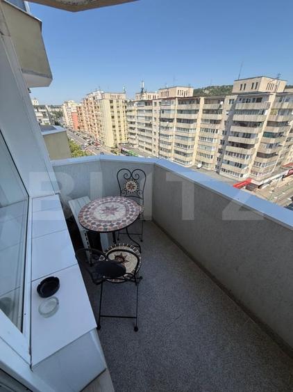 Apartament cu 3 camere decomandat, mobilat în Tudor