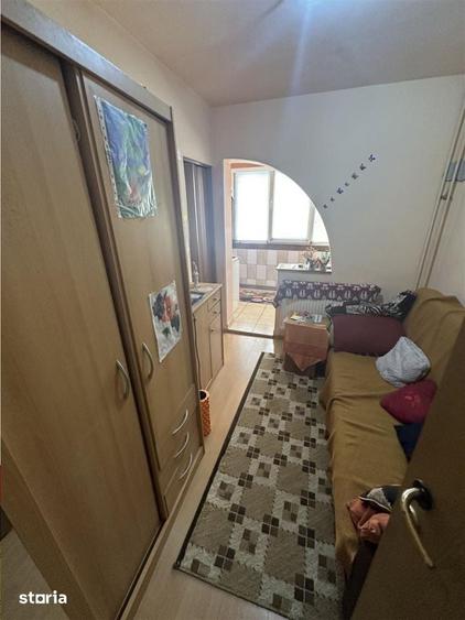 Decomandat la etajul 2 in bloc anvelopat cu centrala proprie - 5