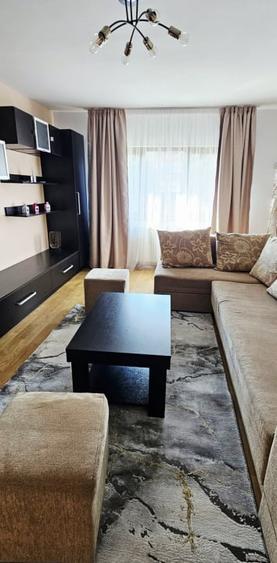 Apartament cu 2 camere decomandat în Zorilor
