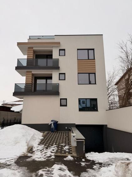 Apartament cu 2 camere decomandat în 1 Mai