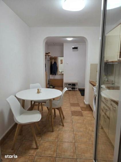 Apartament cu 3 camere, mobilat în Rahova