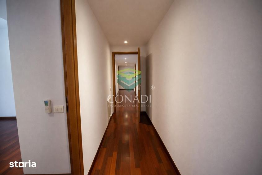 Apartament cu 4 camere în Șoseaua Nordului