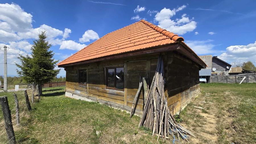 Casă cu 3 camere în Râșca