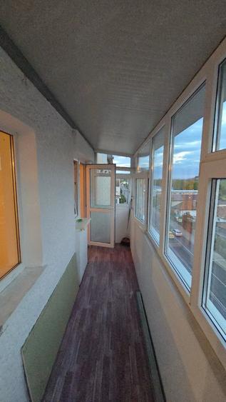 Apartament cu 3 camere decomandat în Sud