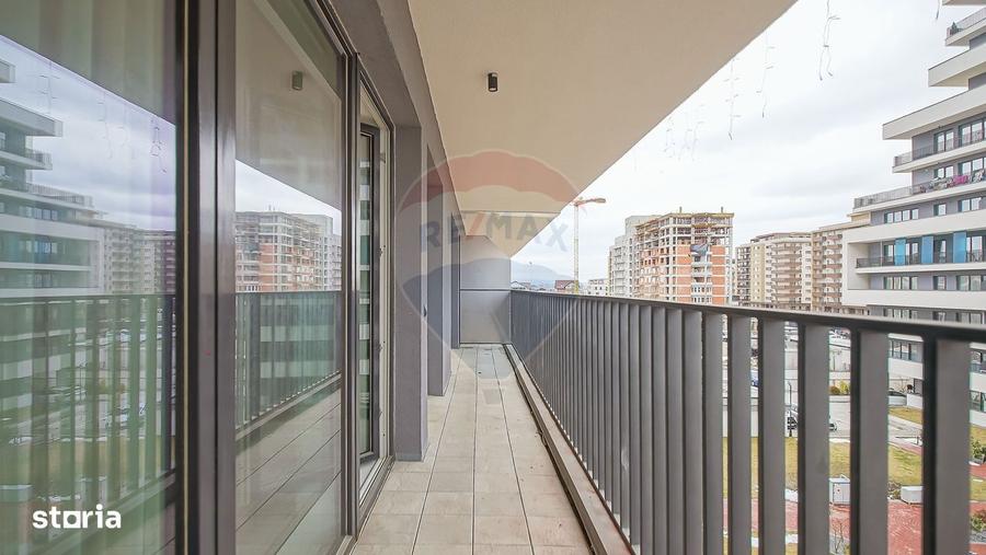 Apartament cu 3 camere, mobilat în Tractorul