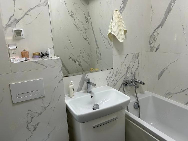 Apartament cu 3 camere semidecomandat, mobilat în Păcurari