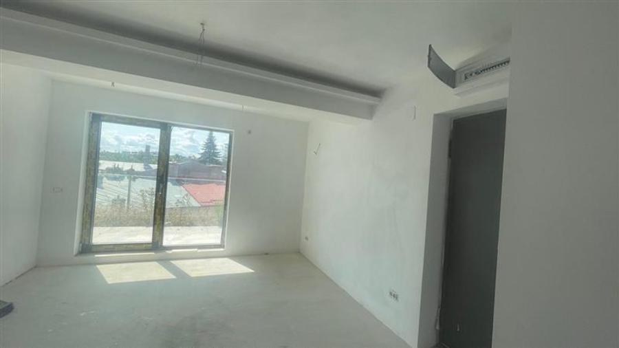 Apartament cu 3 camere semidecomandat în Pache Protopopescu