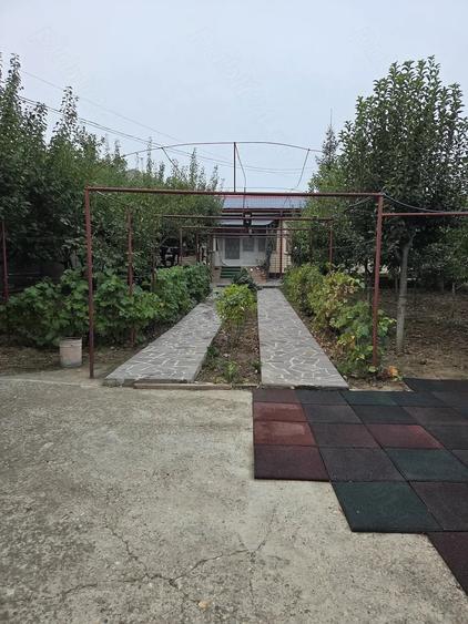 Casă cu 3 camere cu Teren 700 Mp în Șendreni