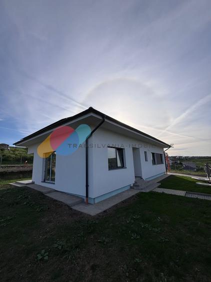 Casă individuală cu 4 camere cu Canalizare în Chinteni